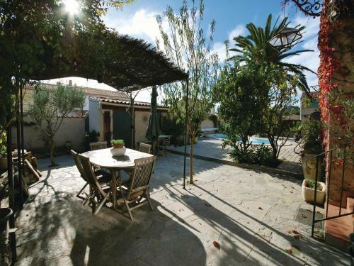 Holiday Home Sanary Sur Mer With Fireplace 05