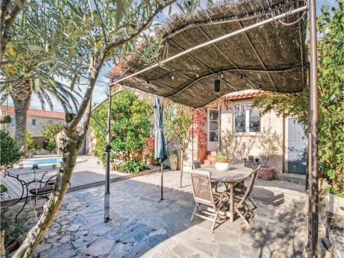 Holiday Home Sanary Sur Mer With Fireplace 05