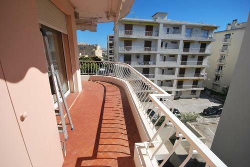 Apartamento Studio Avec Terrasse - Le Paris Palm Beach