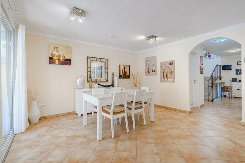 Villa Bougainvillea