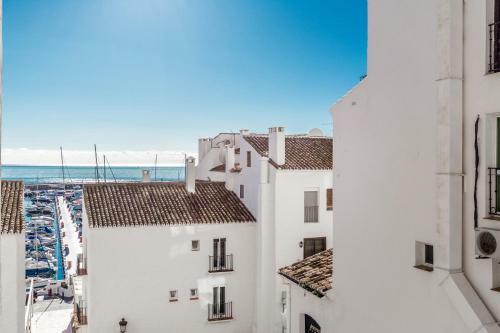 Puerto Banus Apartment With Sea Views