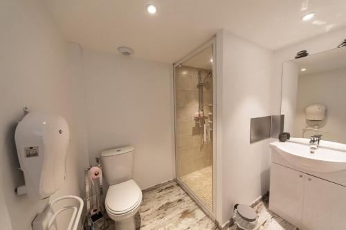Bed & Breakfast Chambres D'h�tes Ch�teau Pierre De Montignac