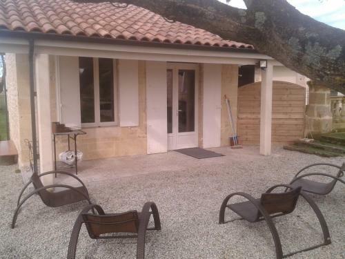 Bed & Breakfast Chambres D'h�tes Ch�teau Pierre De Montignac