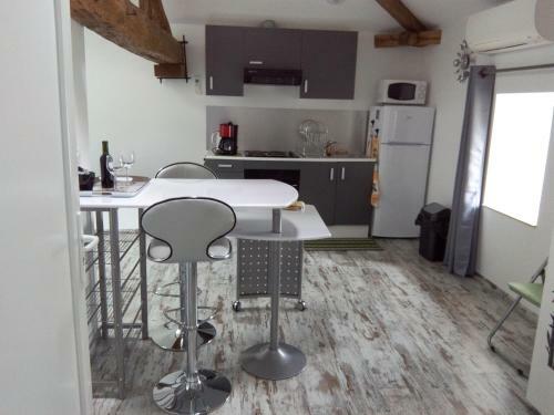 Bed & Breakfast Chambres D'h�tes Ch�teau Pierre De Montignac