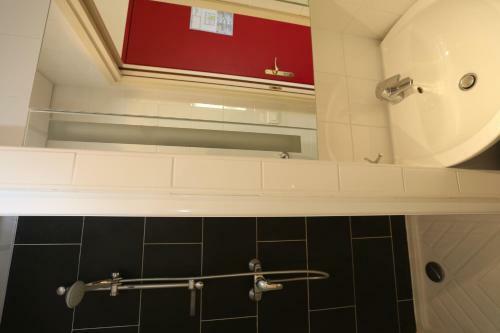 Apartamento O'sullivans Bar And Hotel