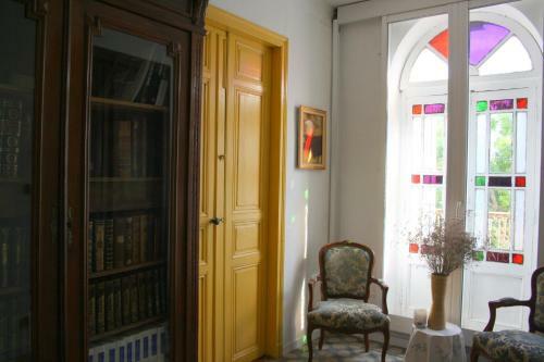 Mas De Bellegou Bed And Breakfast