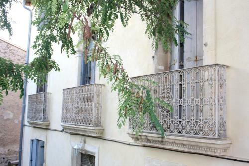 Mas De Bellegou Bed And Breakfast