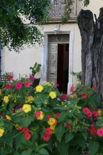 Mas De Bellegou Bed And Breakfast