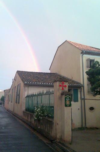 Mas De Bellegou Bed And Breakfast