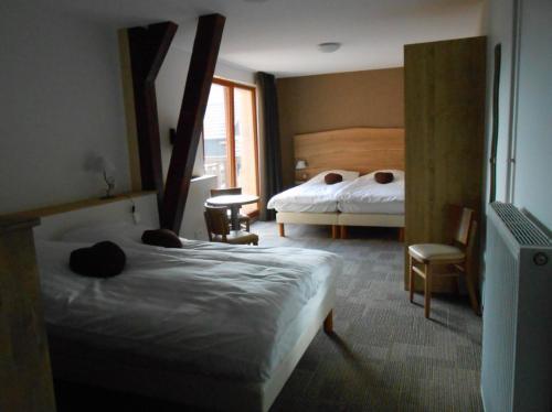 Bed & Breakfast La Griffe � Foin Au Restaurant Raisin D'or