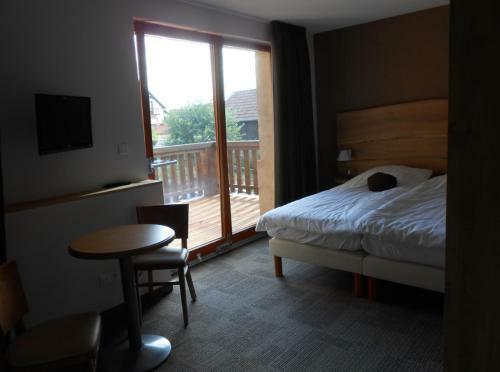 Bed & Breakfast La Griffe � Foin Au Restaurant Raisin D'or