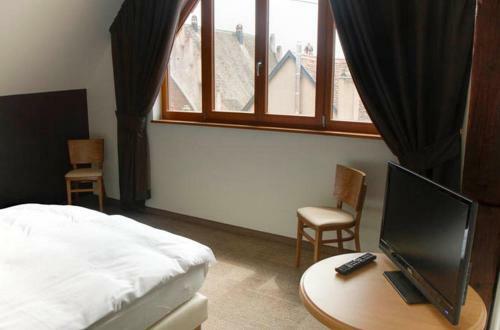 Bed & Breakfast La Griffe � Foin Au Restaurant Raisin D'or