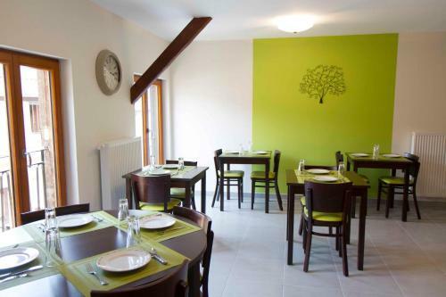 Bed & Breakfast La Griffe � Foin Au Restaurant Raisin D'or