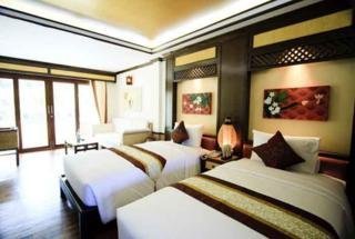 Hotel Salad Buri Resort & Spa