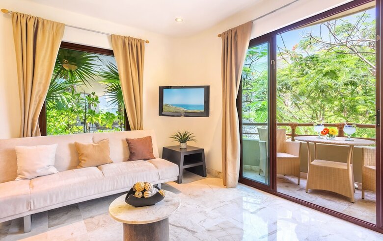 Maya Villa Condo Hotel