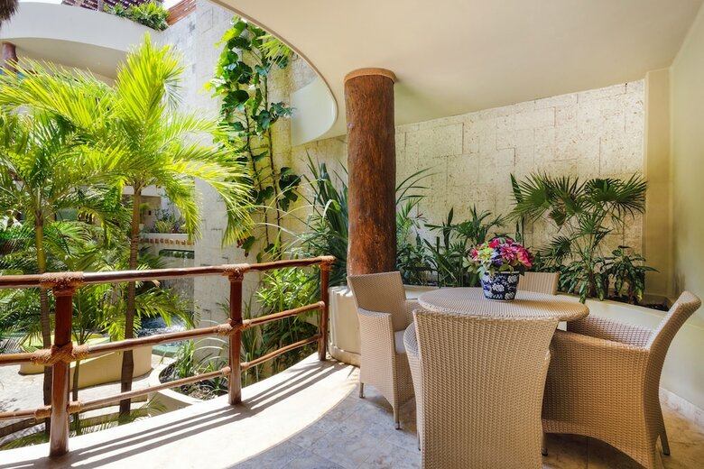 Maya Villa Condo Hotel