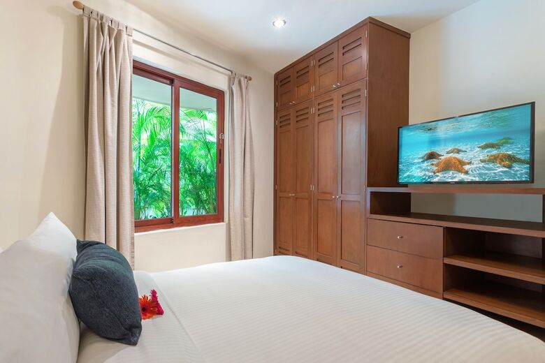 Maya Villa Condo Hotel