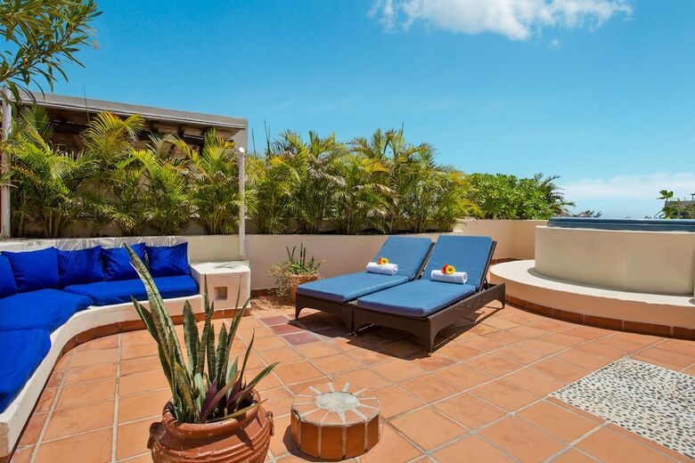 Porto Playa Condo Hotel