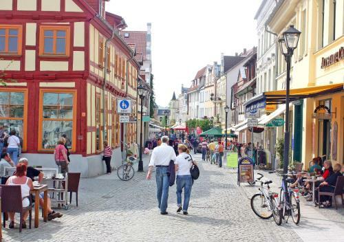 Ferienhaus Waren See 6942