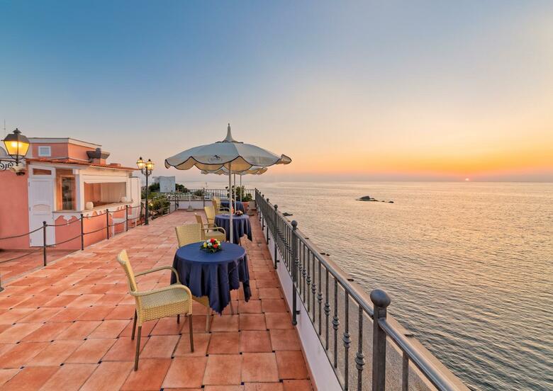 Hotel Nettuno De Charme