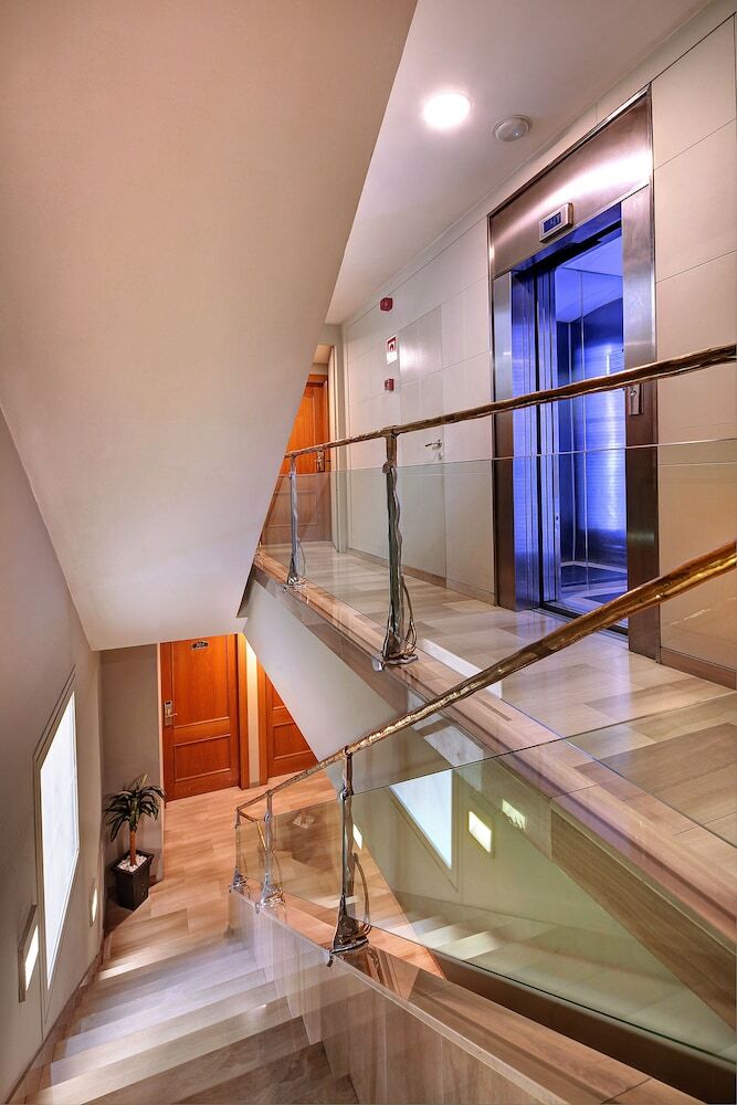 Hotel Apartament-restaurant Hispanos 7 Suiza