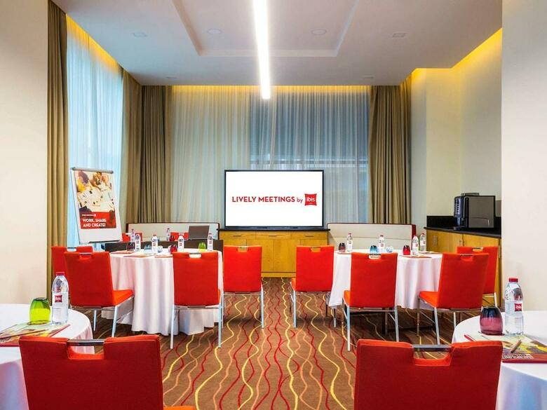 Hotel Ibis Mall Of The Emirates