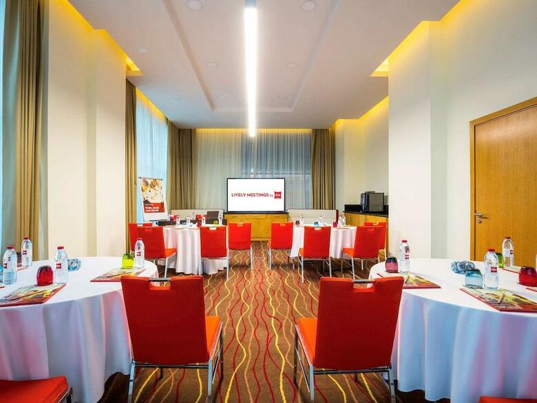 Hotel Ibis Mall Of The Emirates