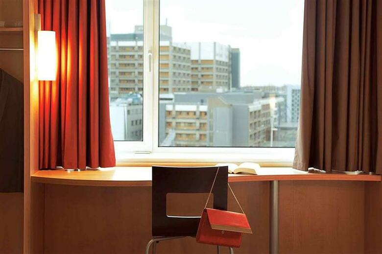 Hotel Ibis Mall Of The Emirates