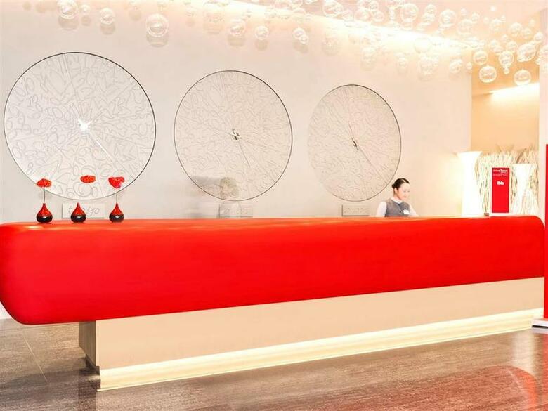 Hotel Ibis Mall Of The Emirates