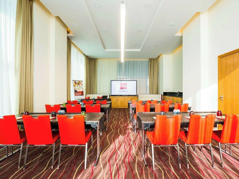 Hotel Ibis Mall Of The Emirates