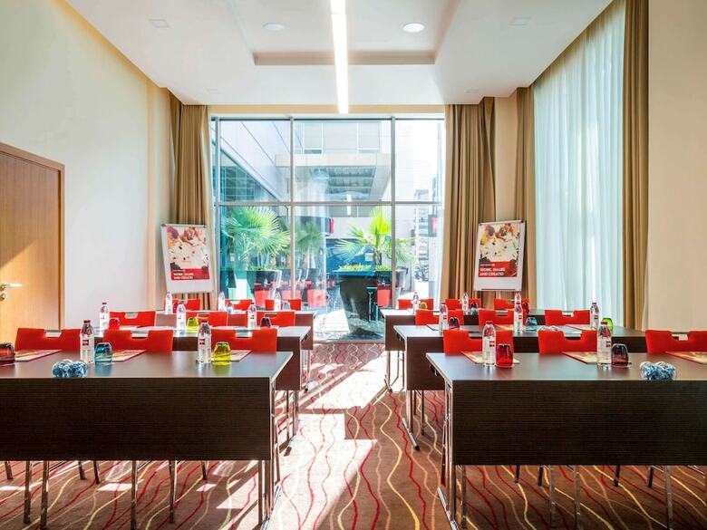 Hotel Ibis Mall Of The Emirates