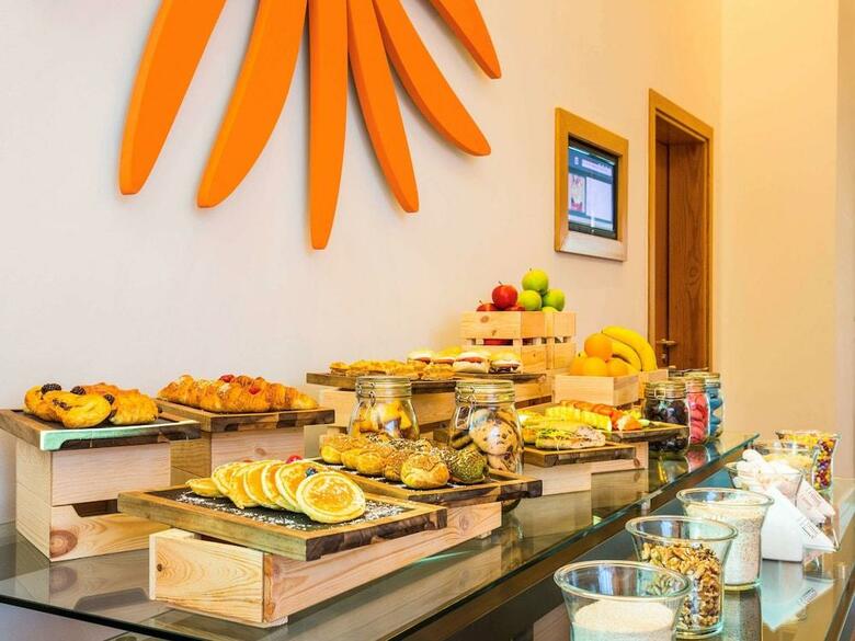 Hotel Ibis Mall Of The Emirates