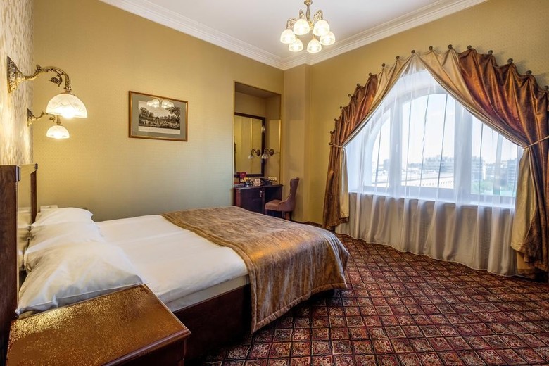 Peking Hotel