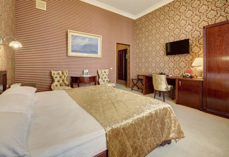 Peking Hotel