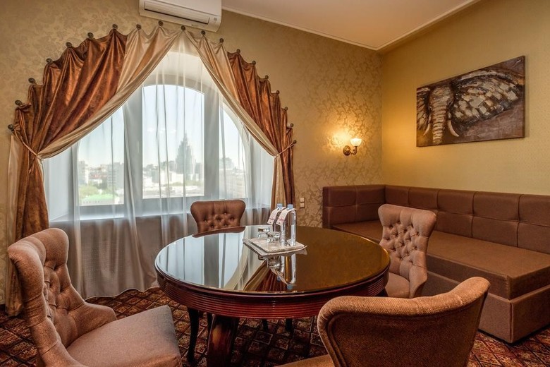 Peking Hotel