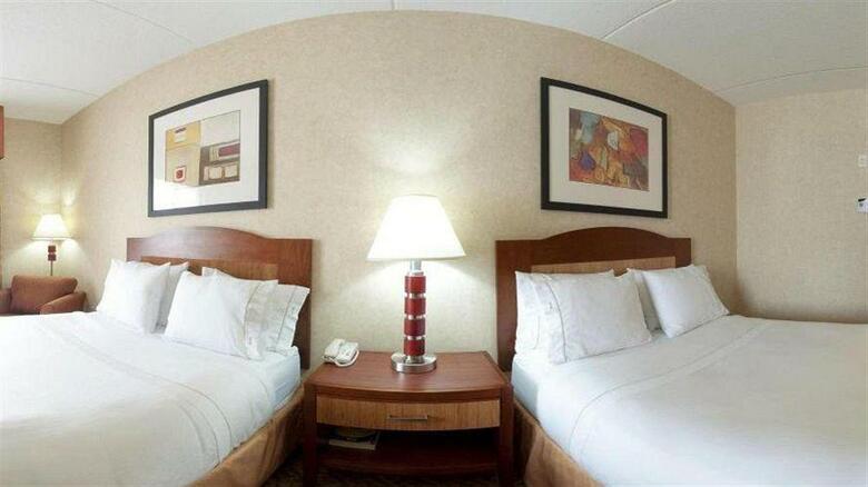Holiday Inn Express Hotel & Suites Brampton