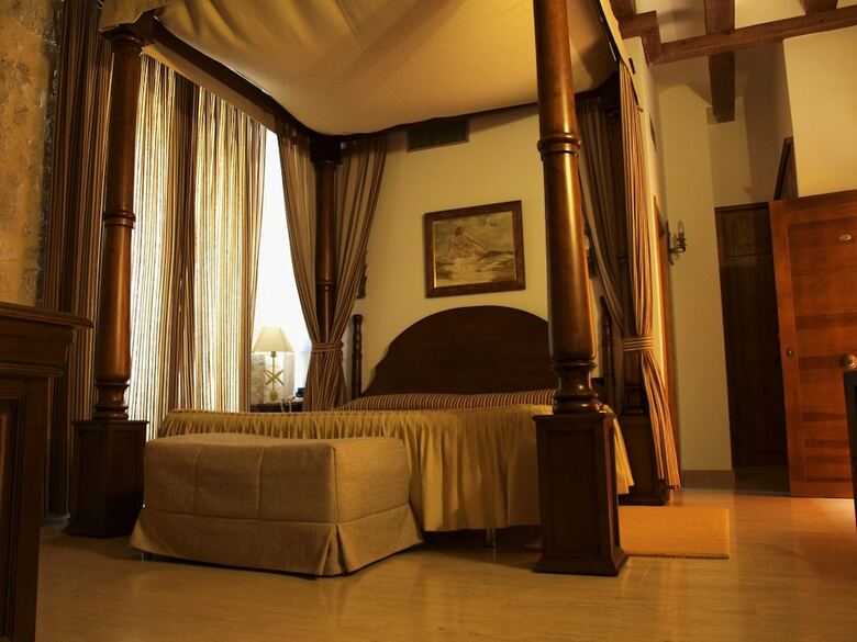 Hotel Se�orio De Olmillos