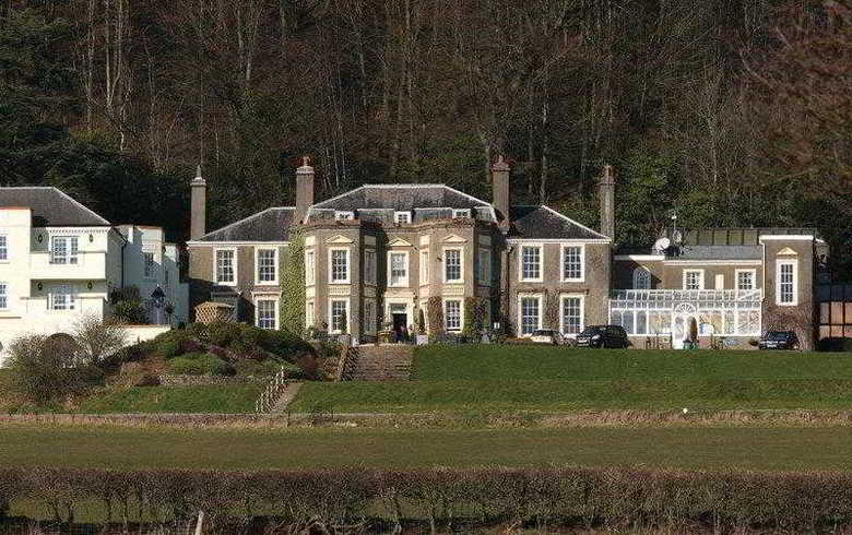 New House Country Hotel