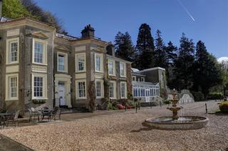 New House Country Hotel