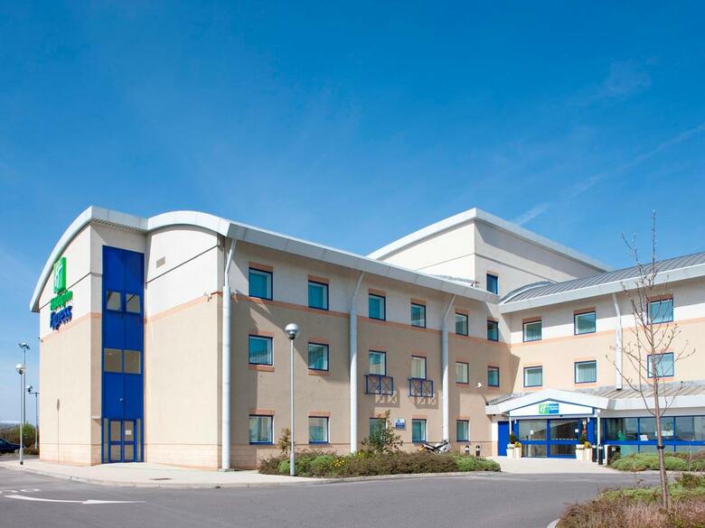 Hotel Holiday Inn Express Cardiff Airport