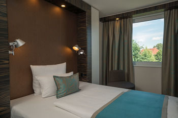 Hotel Motel One Hamburg Airport