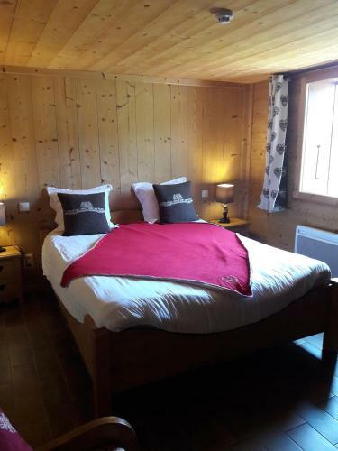 Bed & Breakfast Chalet Sous Le Jora - Chambres D'h�tes