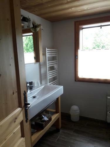 Bed & Breakfast Chalet Sous Le Jora - Chambres D'h�tes