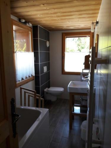 Bed & Breakfast Chalet Sous Le Jora - Chambres D'h�tes