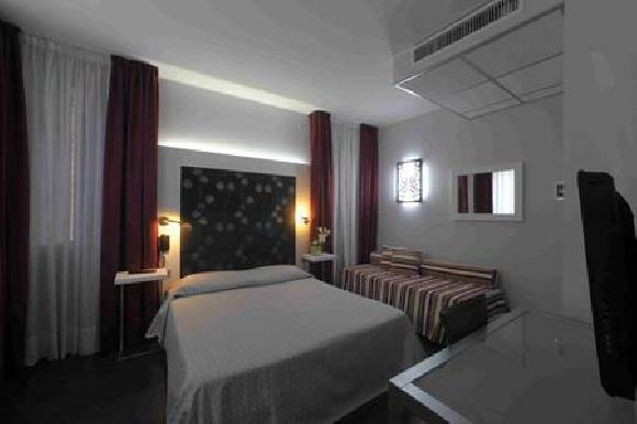 Hotel Aaron