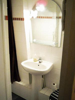 Hostal Lille Louvre Hotel