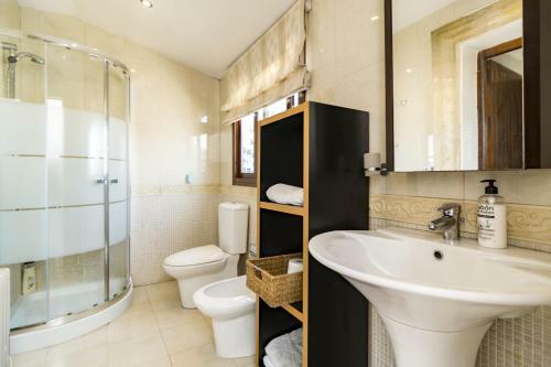 Beautiful Luxury Villa, Marbella With Heated Pool As Option