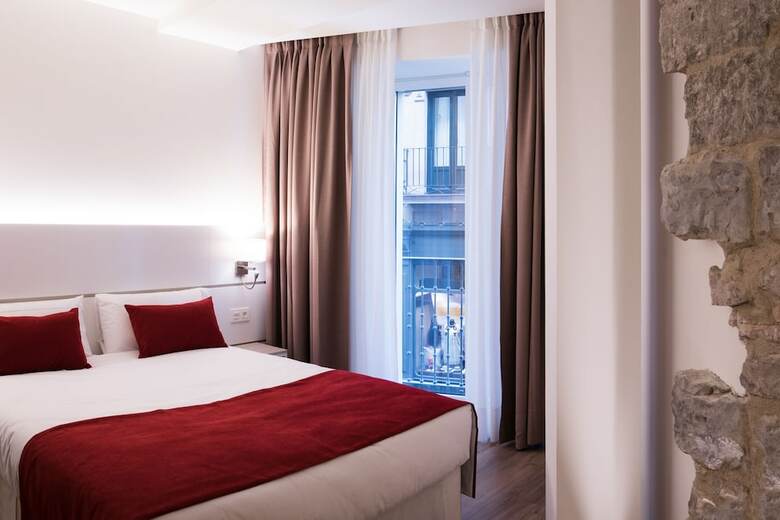 Hotel Pompaelo Plaza Del Ayuntamiento & Spa