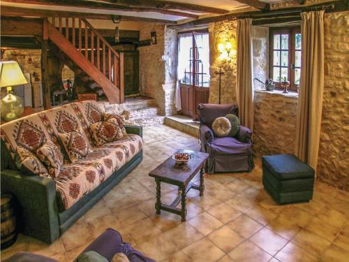 Two-bedroom Holiday Home In Auriac-du-perigord