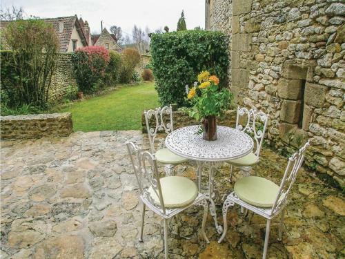 Two-bedroom Holiday Home In Auriac-du-perigord